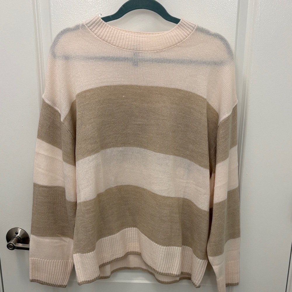 H&M Cream and Gray Knit Sweater